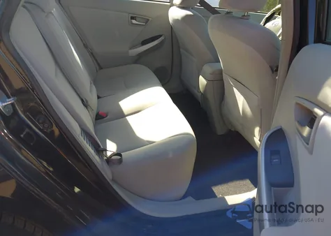 2012 Toyota Prius Two z USA, uszkodzony, nr VIN JTDKN3DU1C5537279